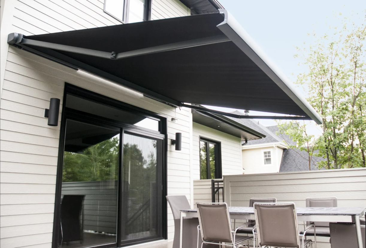 Full Cassette Retractable Awning
