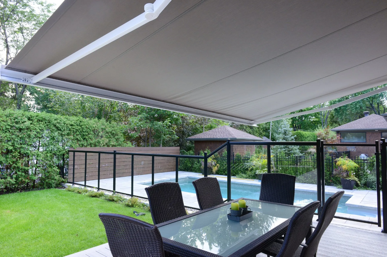 Standard Retractable Awning