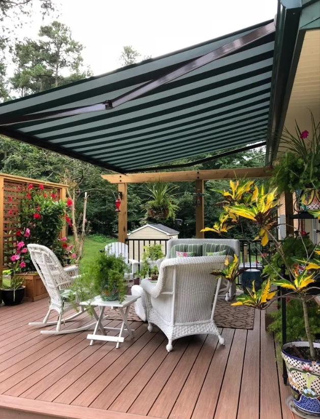 Standard Retractable Awning